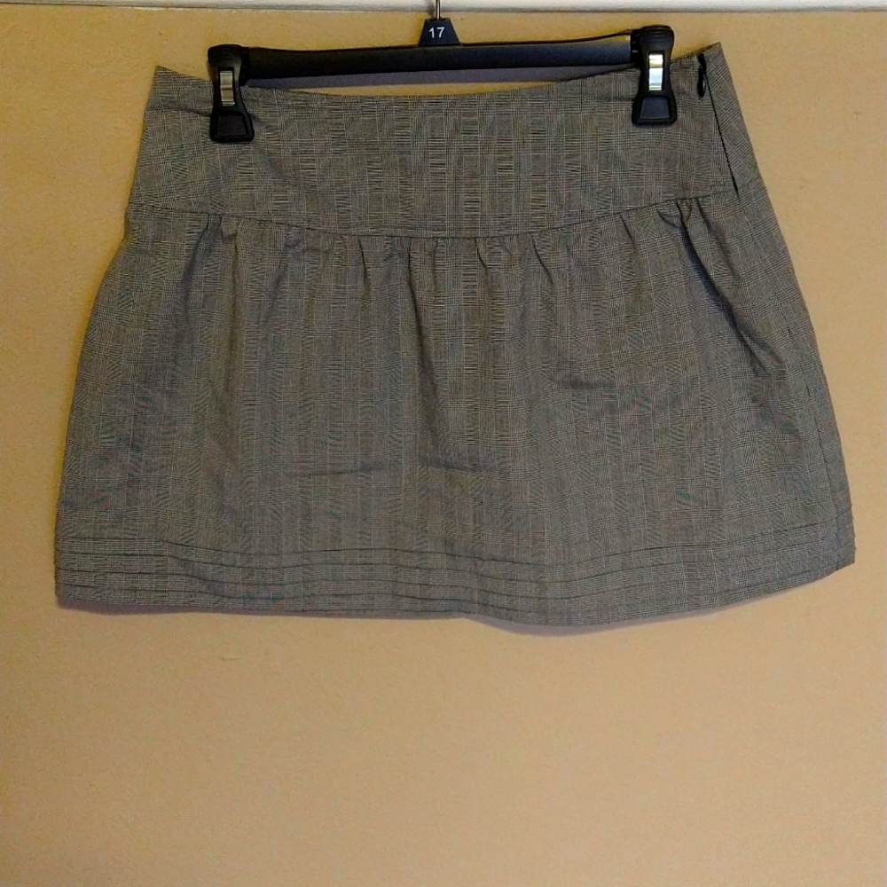 Pleated Skirt Sz 3 NWOT